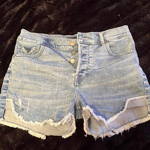 Express Shortie Jean shorts